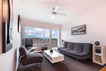 2-63 Selwyn Ave, Mission Bay