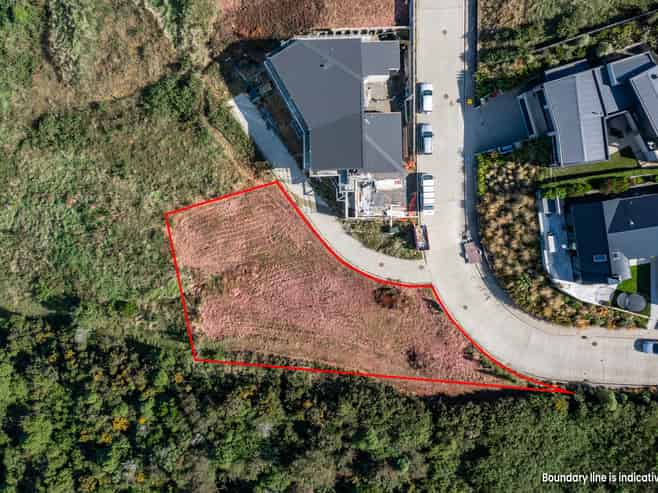 10 & 18 Camden Grove, Maia