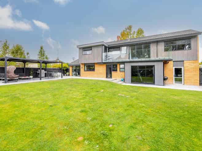 19 Francis Drake Street, Waipukurau