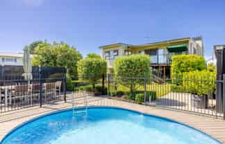 16B Reservoir Road, Waipukurau