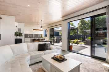 204B Casement Road, Whangamata