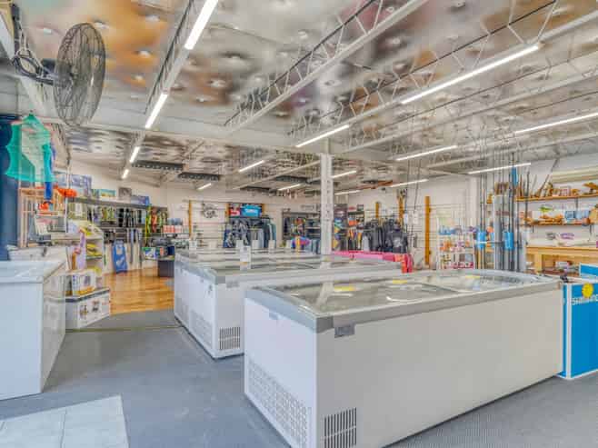 MULTI-TENANTED DOUBTLESS BAY INVESTMENT 