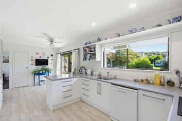 5 Cory Wright Drive, Tairua