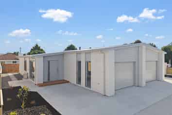 2/11 Landing Road, Whakatane