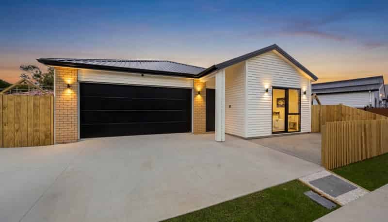 12 & 14 Furlough Road, Opaheke