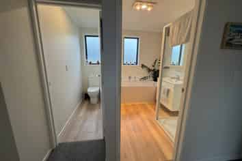 34 Walton Street, Bulls