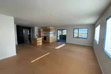 Manawatu / Whanganui - Address withheld