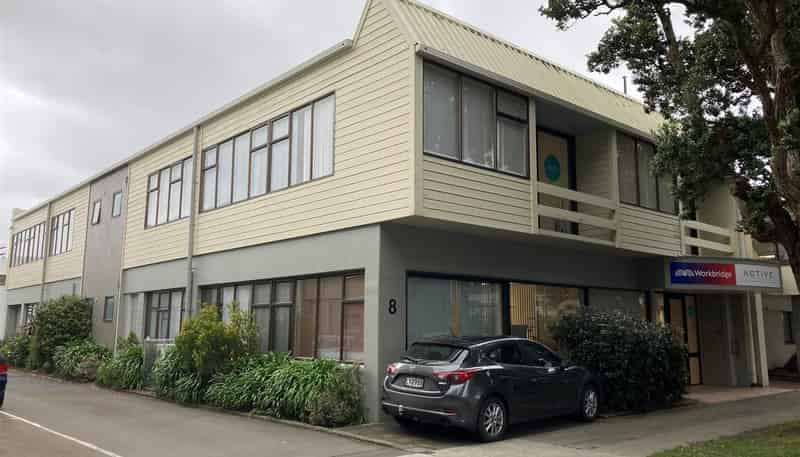  8 Raroa Road, Central Hutt