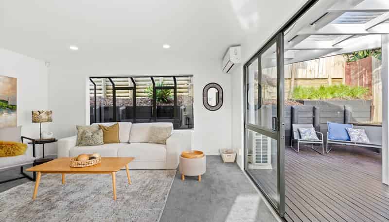 2/10 Juniper Road, Sunnynook