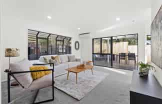 2/10 Juniper Road, Sunnynook