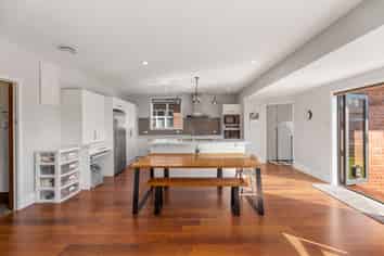19 Ings Avenue, Saint Clair