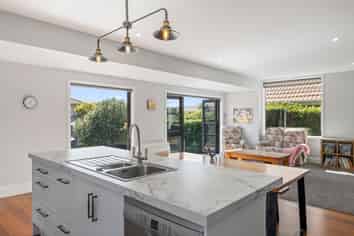19 Ings Avenue, Saint Clair