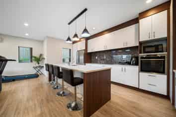 4A Kearney Place, Massey