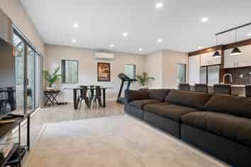 4A Kearney Place, Massey