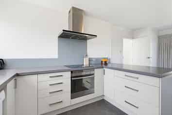 2 Awatea Terrace, Lynmore