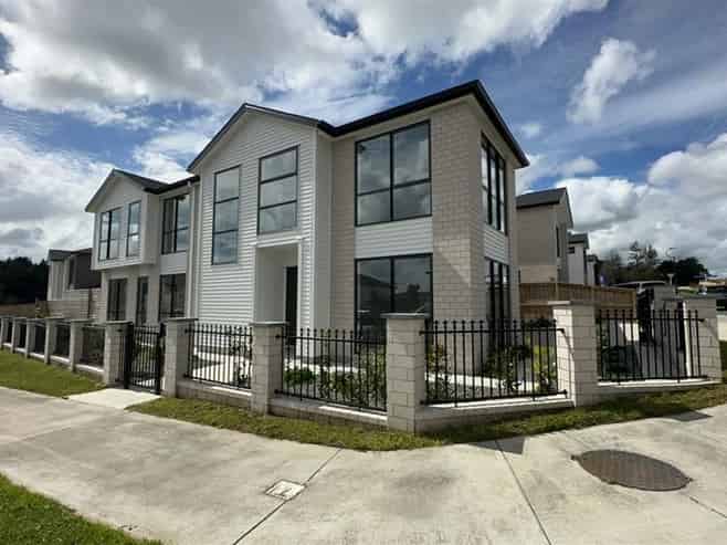 15 Dungloe Avenue , Flat Bush