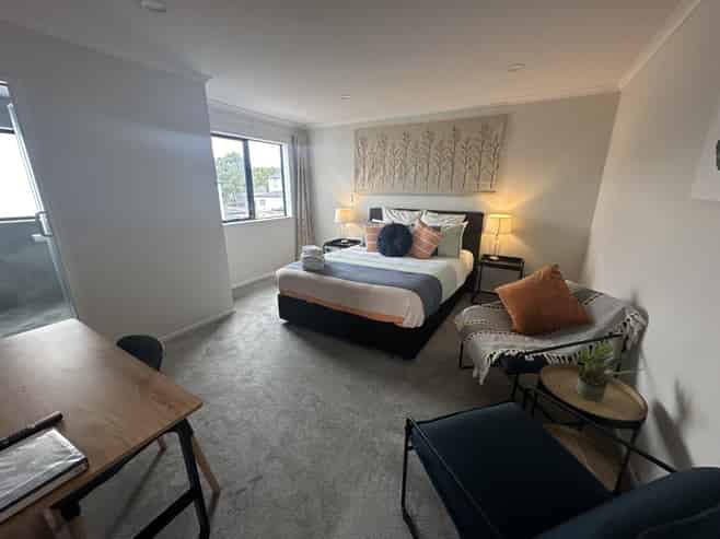 15 Dungloe Avenue , Flat Bush