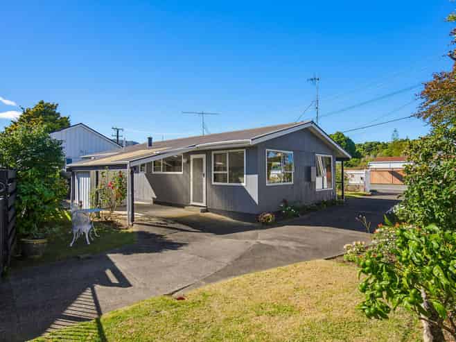 12a Park Avenue, Waikanae