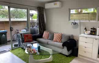 1/23B Hillsborough Road, Hillsborough