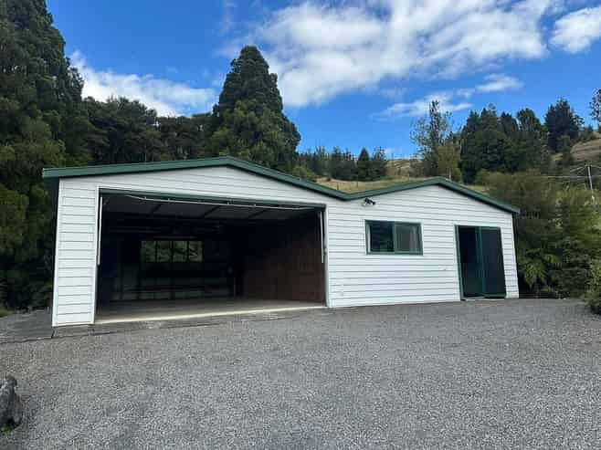 774 Kopu-Hikuai Road, Kopu