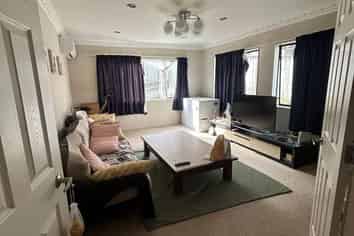 38B Lyttelton Avenue, Forrest Hill