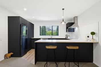 1/10 Parlane Street, Addington