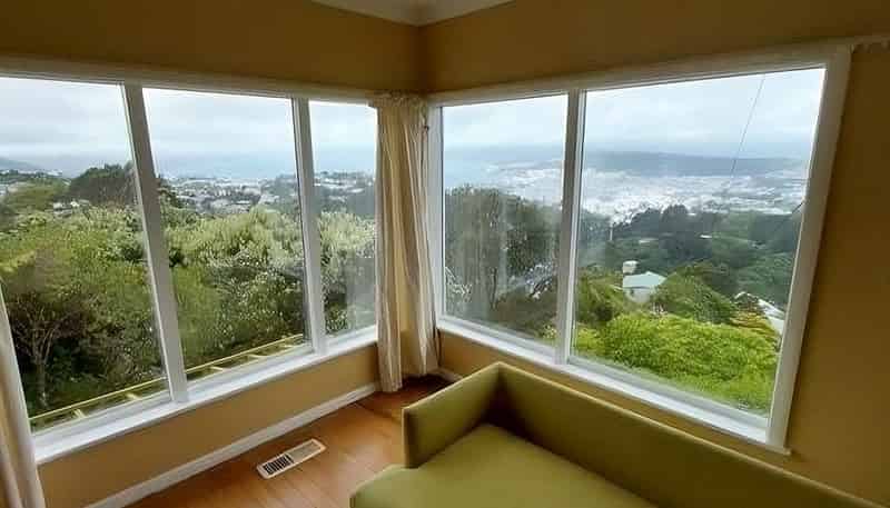 16 Highbury Crescent, Highbury