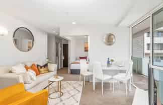 1004/ Waterloo Quadrant, Auckland Central