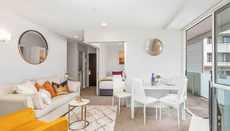 1004/ Waterloo Quadrant, Auckland Central