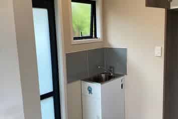 8A Chetwode Grove, Newlands