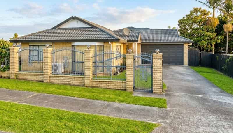 2 Cyclamen Road , Mangere