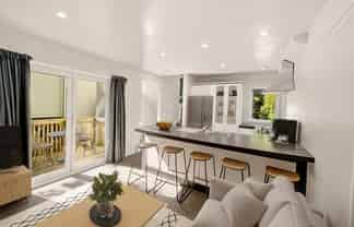 100a Holloway Road, Aro Valley