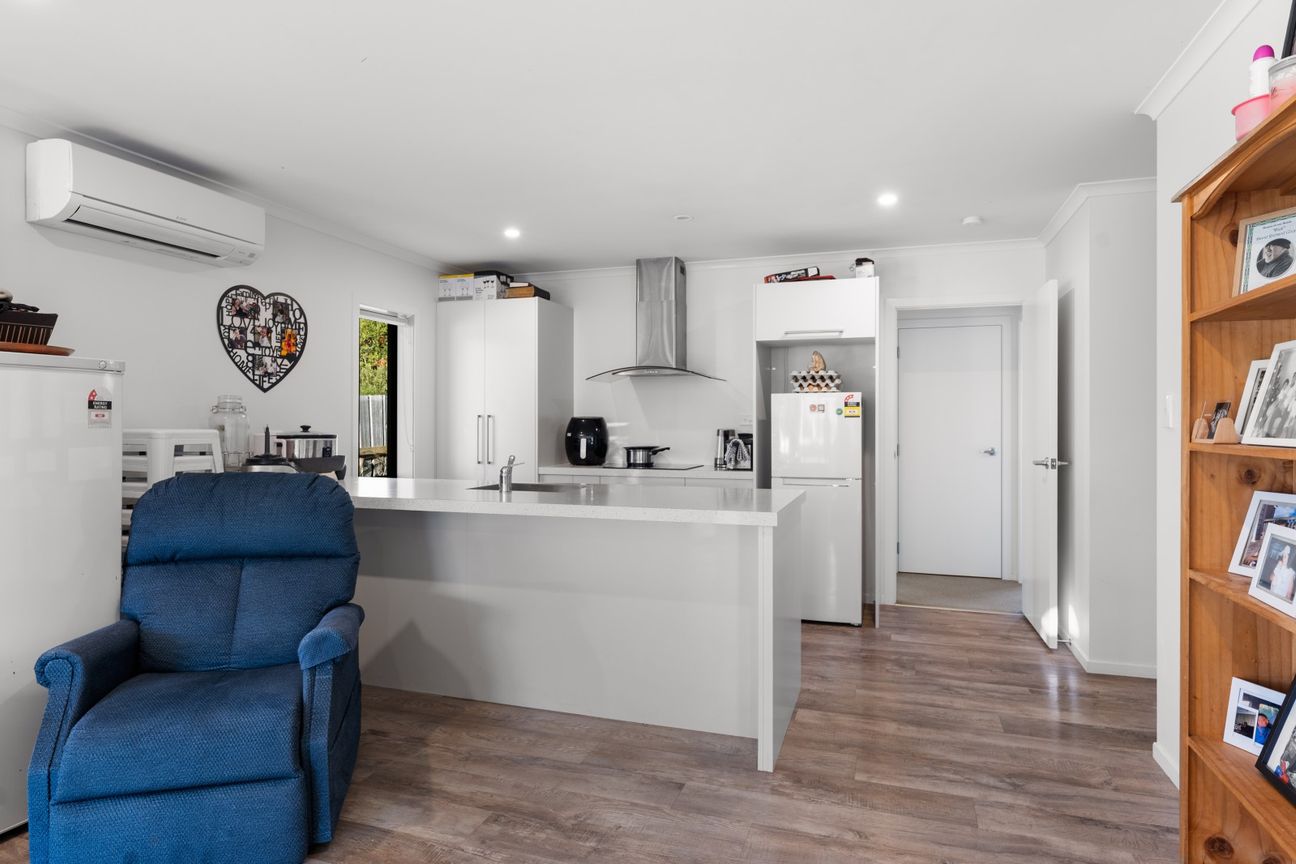 Vendor Says Sell – Don't Miss This Opportunity - Vista 4