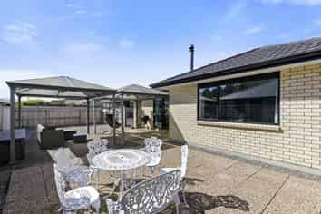 16A Sunstone Crescent, Brown Owl