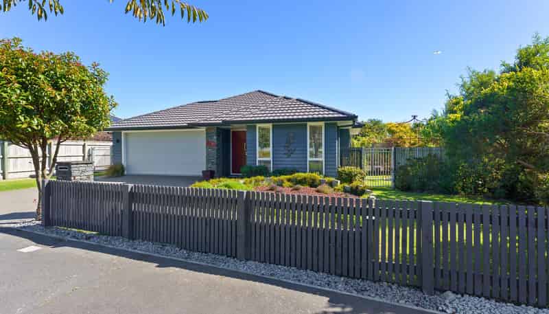 63 Waipunahau Road, Waikanae