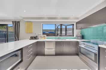 33 Surrey Street, Taradale