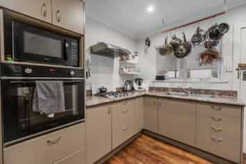 4/245 Kennedy Rd, Onekawa