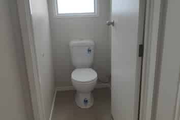 2/15 Donald Street, Regent