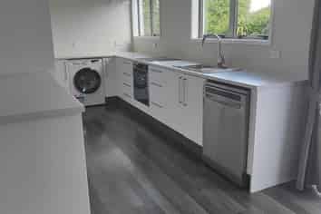 2/15 Donald Street, Regent