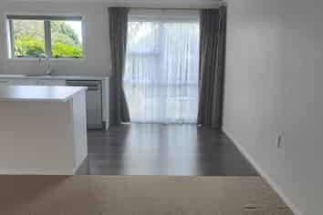 2/15 Donald Street, Regent