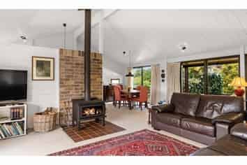 27 Wychwood Crescent, Springfield