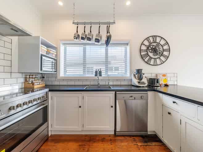 41 Riverside Drive, Waiwhetu