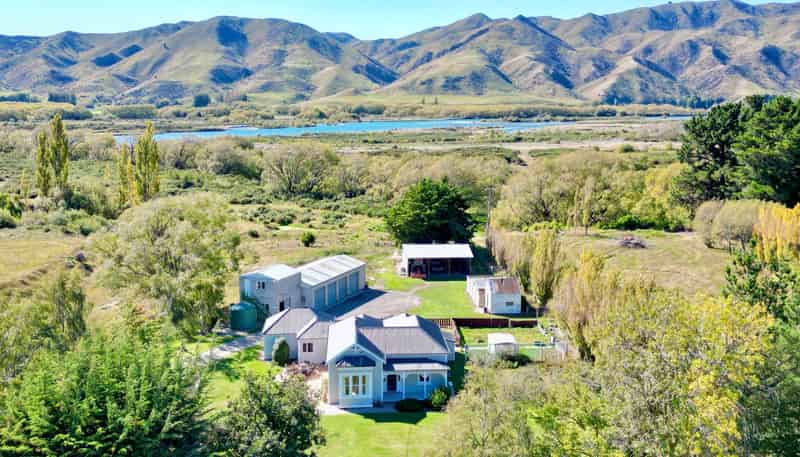 5584 Kurow-Duntroon Road, KUROW