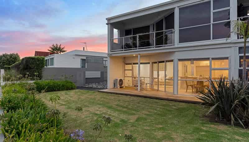 5A The Esplanade, Eastern Beach