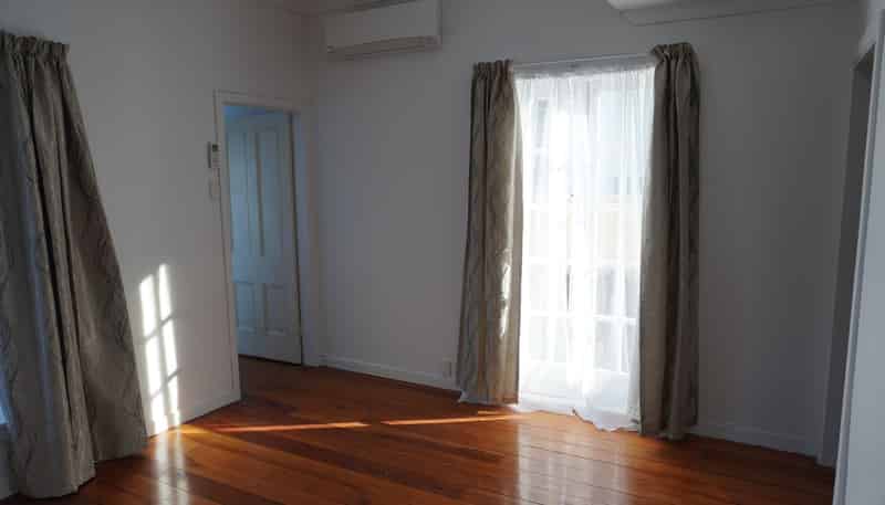 2/15A View Road, Mount Eden