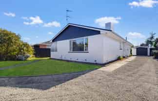 6 Woods Street, Allenton