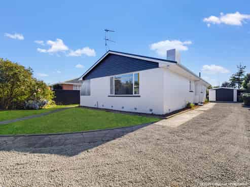 6 Woods Street, Allenton