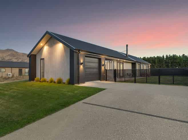 101 Burdon Loop, Lake Hawea