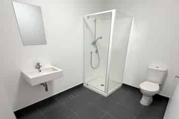 High Profile Penrose Showroom | 230 m2