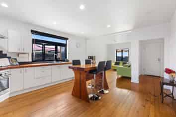 5 Julian Road, Okato